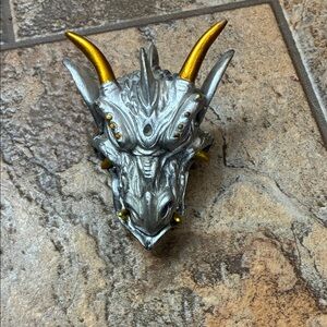 Dragon head trinket box